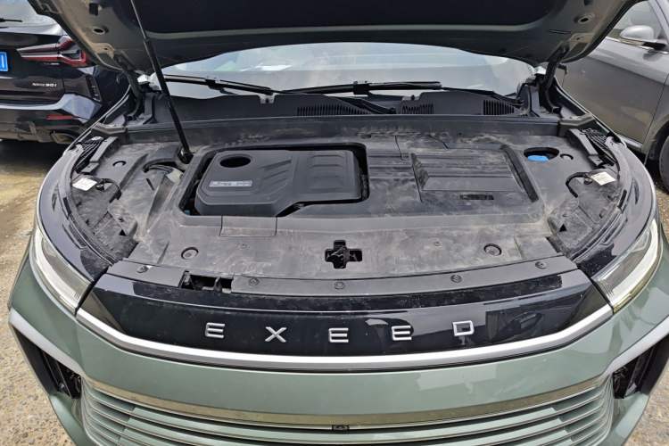 Used EXEED Lingyun 2024 400T Four-Wheel Drive Star Prestige Edition Engine Bay