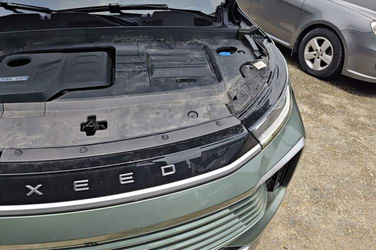 Used EXEED Lingyun 2024 400T Four-Wheel Drive Star Prestige Edition Engine Bay Left