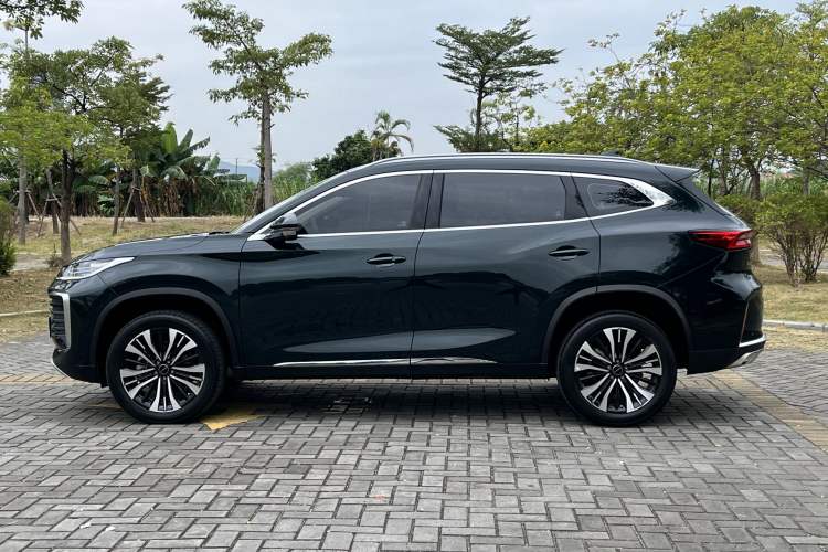 Used EXEED Lingyun 2024 300T Two-Wheel Drive Starlight Edition Exterior 6
