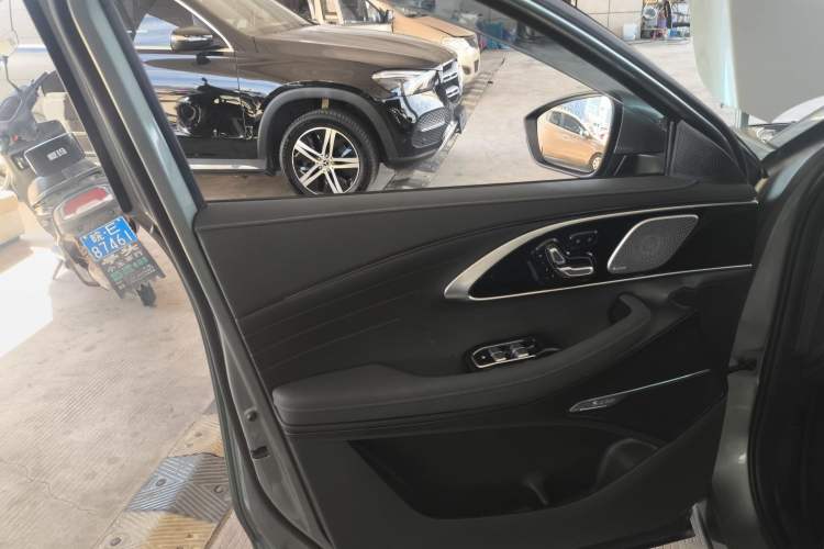 Used EXEED Lingyun 2024 400T Two-Wheel-Drive Star Prestige Edition Left Front Door Interior