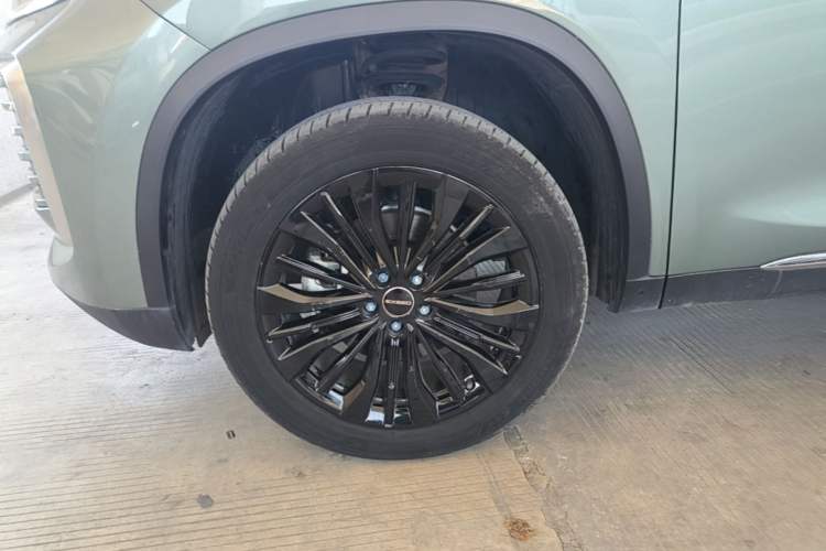 Used EXEED Lingyun 2024 300T Two-Wheel Drive Starlight Edition Left Front Wheel Hub