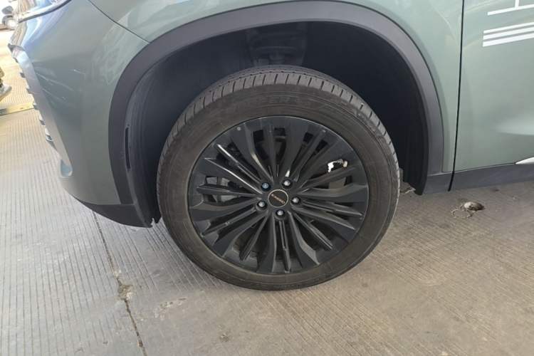 Used EXEED Lingyun 2024 300T Two-Wheel Drive Starlight Edition Left Front Wheel Hub
