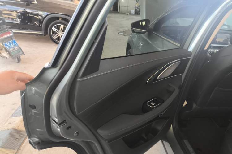 Used EXEED Lingyun 2024 400T Two-Wheel-Drive Star Prestige Edition Left Rear Door Interior