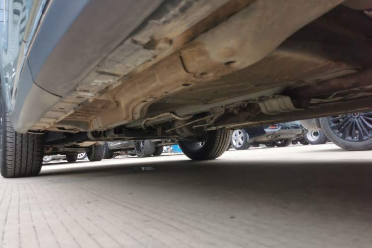 Used EXEED Lingyun 2024 300T Two-Wheel Drive Starlight Edition Left Side Sill