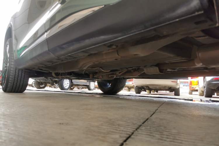 Used EXEED Lingyun 2024 300T Two-Wheel Drive Starlight Edition Left Side Sill