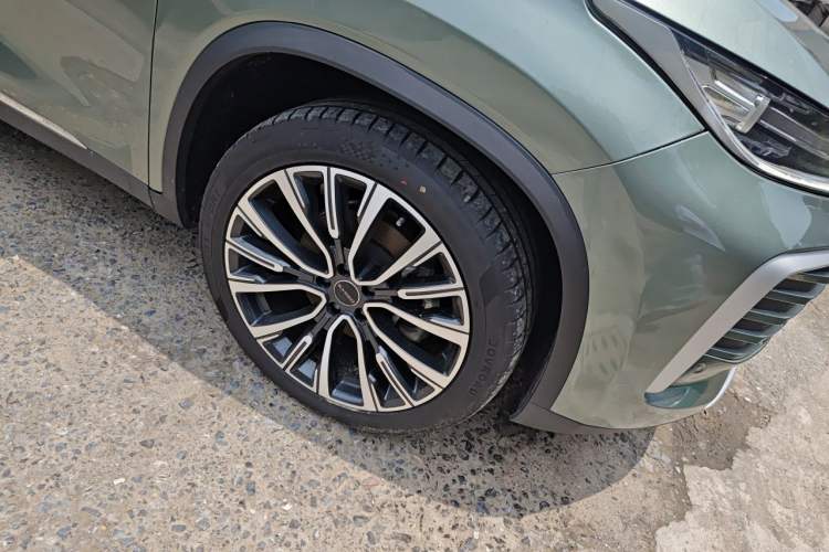 Used EXEED Lingyun 2024 400T Four-Wheel Drive Star Prestige Edition Right Front Wheel Hub