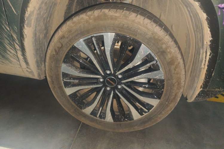 Used EXEED Lingyun 2024 300T Two-Wheel Drive Starlight Edition Right Front Wheel Hub