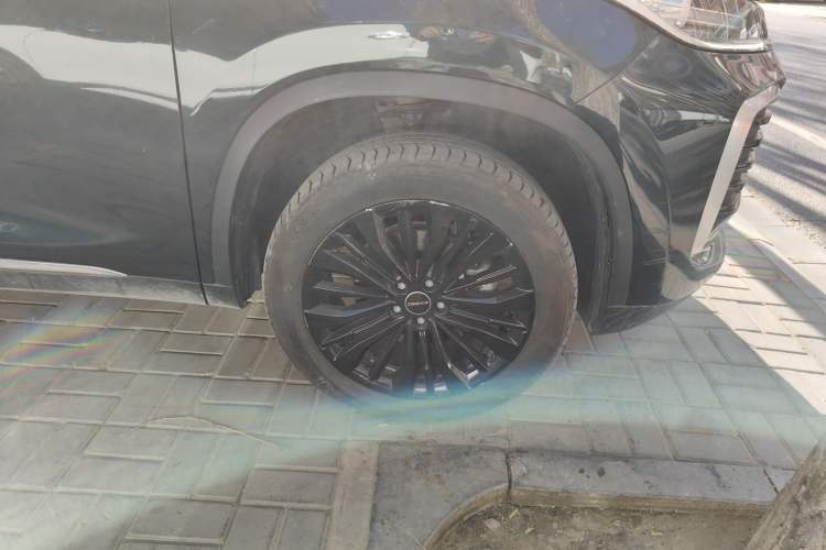 Used EXEED Lingyun 2024 300T Two-Wheel Drive Starlight Edition Right Front Wheel Hub