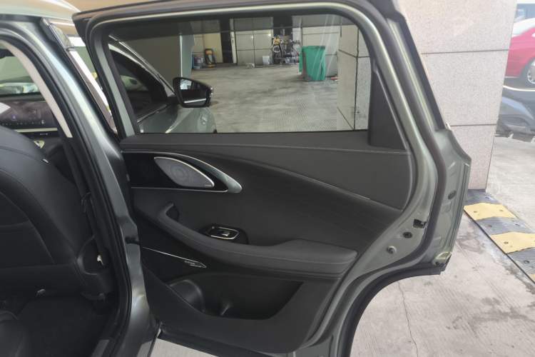 Used EXEED Lingyun 2024 400T Two-Wheel-Drive Star Prestige Edition Right Rear Door Interior