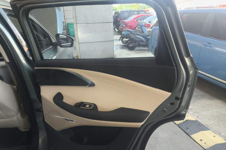 Used EXEED Lingyun 2024 300T Two-Wheel Drive Starlight Edition Right Rear Door Interior
