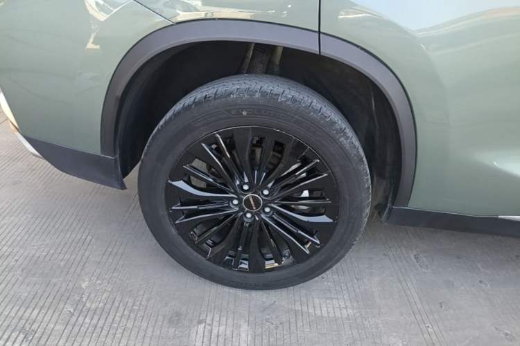 Used EXEED Lingyun 2024 300T Two-Wheel Drive Starlight Edition Right Rear Wheel Hub