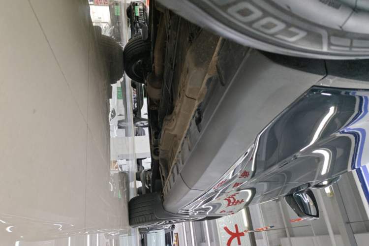 Used EXEED Lingyun 2024 300T Two-Wheel Drive Starlight Edition Right Side Sill