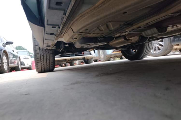 Used EXEED Lingyun 2024 300T Two-Wheel Drive Starlight Edition Right Side Sill