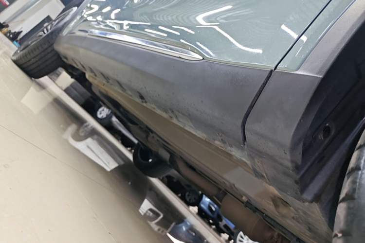 Used EXEED Lingyun 2024 300T Two-Wheel Drive Starlight Edition Right Side Sill