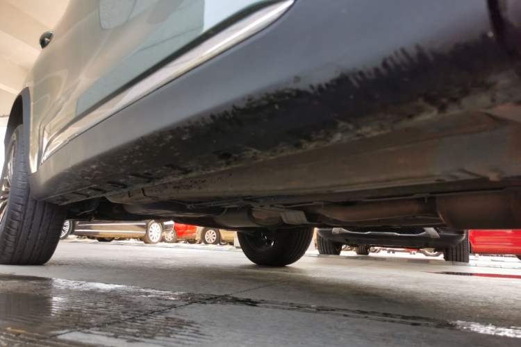 Used EXEED Lingyun 2024 300T Two-Wheel Drive Starlight Edition Right Side Sill