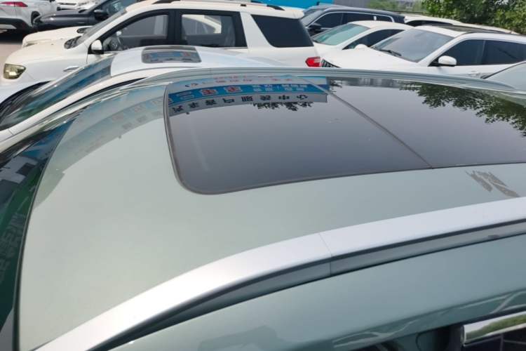 Used EXEED Lingyun 2024 300T Two-Wheel Drive Starlight Edition Roof