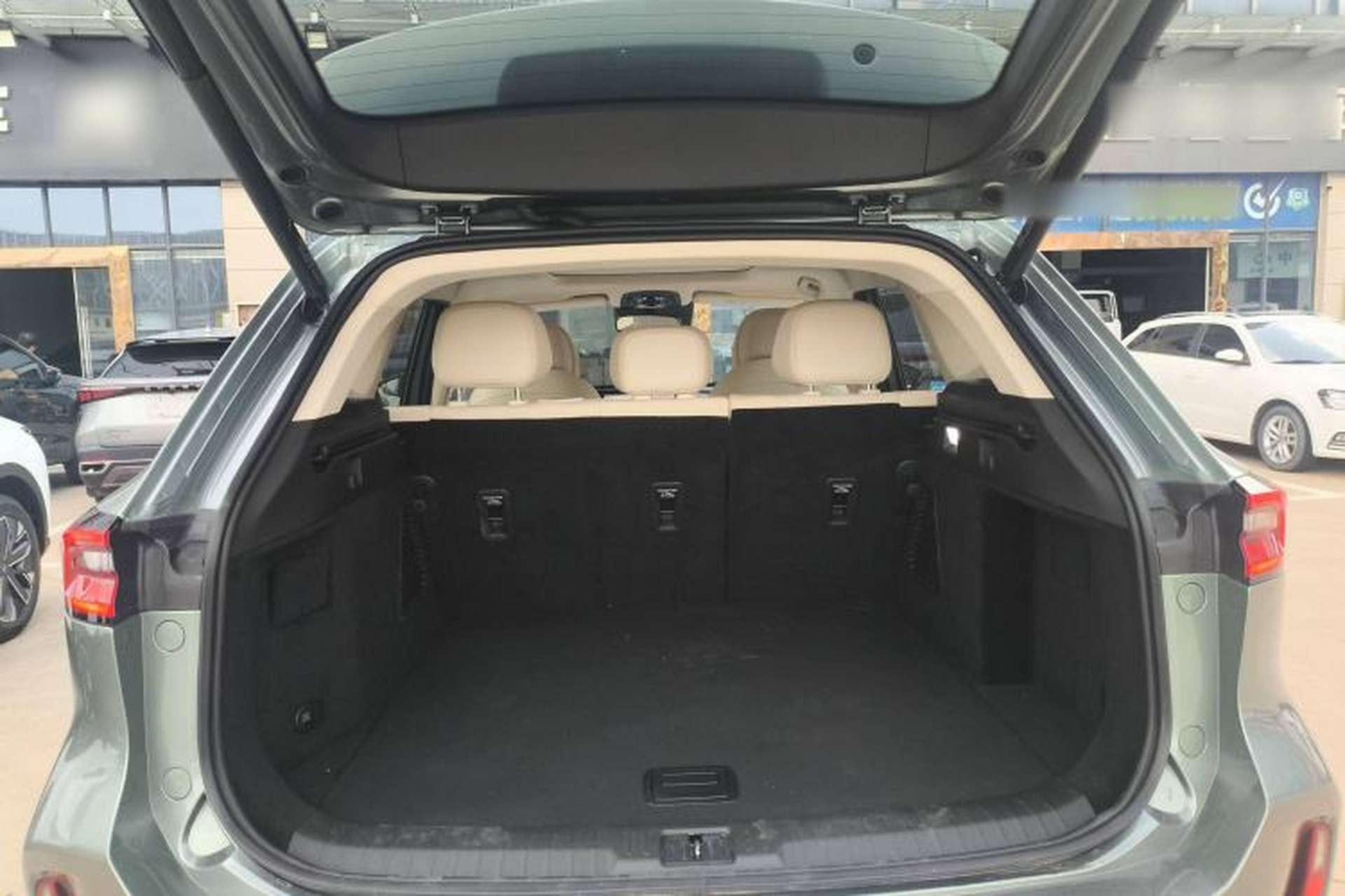 Used EXEED Lingyun 2024 300T Two-Wheel Drive Starlight Edition Trunk