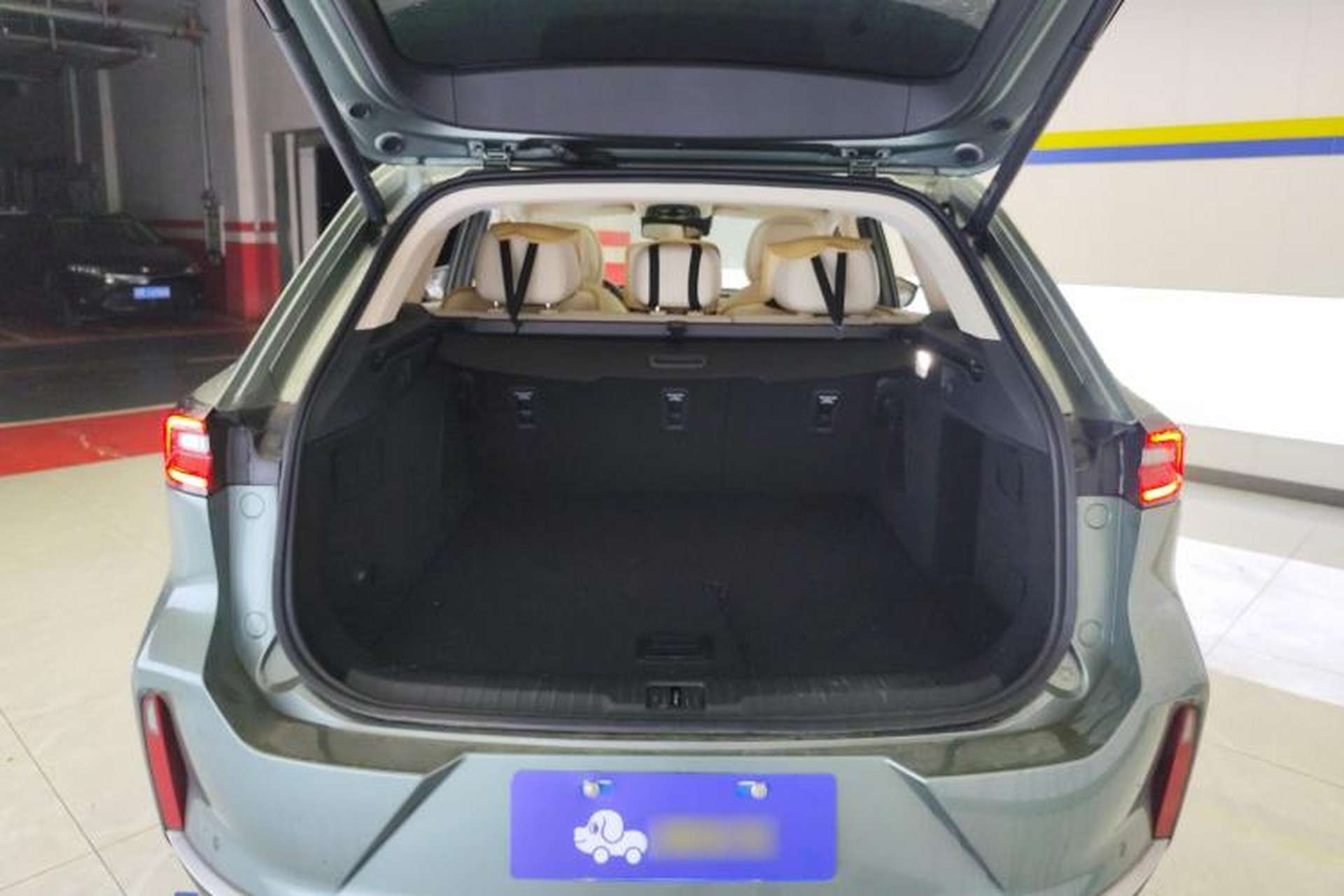 Used EXEED Lingyun 2024 300T Two-Wheel Drive Starlight Edition Trunk