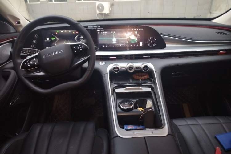 Used EXEED Lingyun 2024 400T Two-Wheel-Drive Star Prestige Edition Center Console