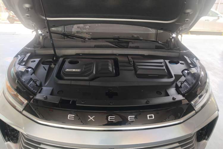 Used EXEED Lingyun 2024 400T Two-Wheel Drive International Version Engine Bay
