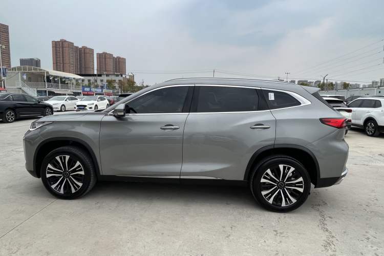 Used EXEED Lingyun 2024 300T Two-Wheel Drive Starlight Edition Exterior 3
