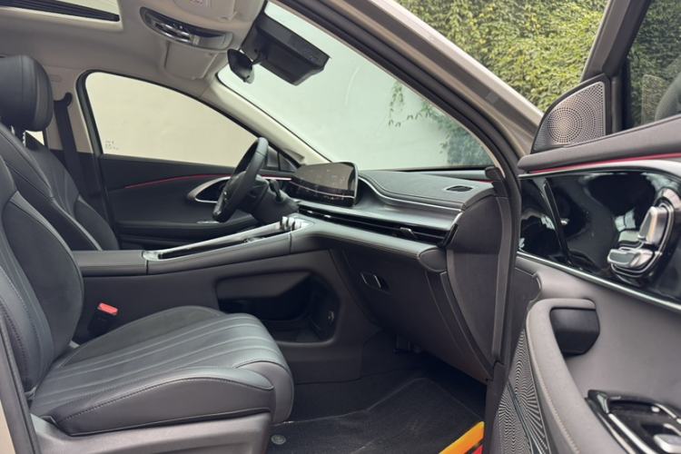 Used EXEED Lingyun 2024 300T Two-Wheel Drive Starlight Edition Interior 7