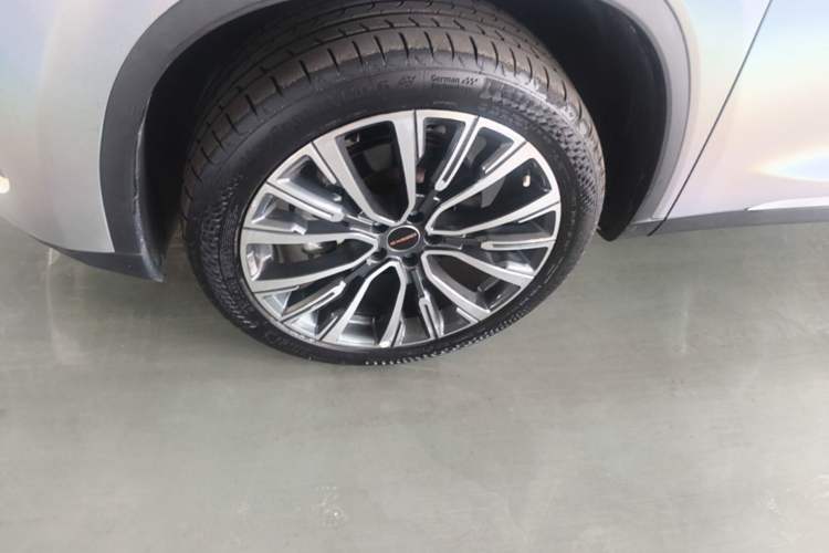 Used EXEED Lingyun 2024 400T Two-Wheel Drive International Version Left Front Wheel Hub