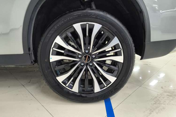 Used EXEED Lingyun 2024 300T Two-Wheel Drive Starlight Edition Right Front Wheel Hub