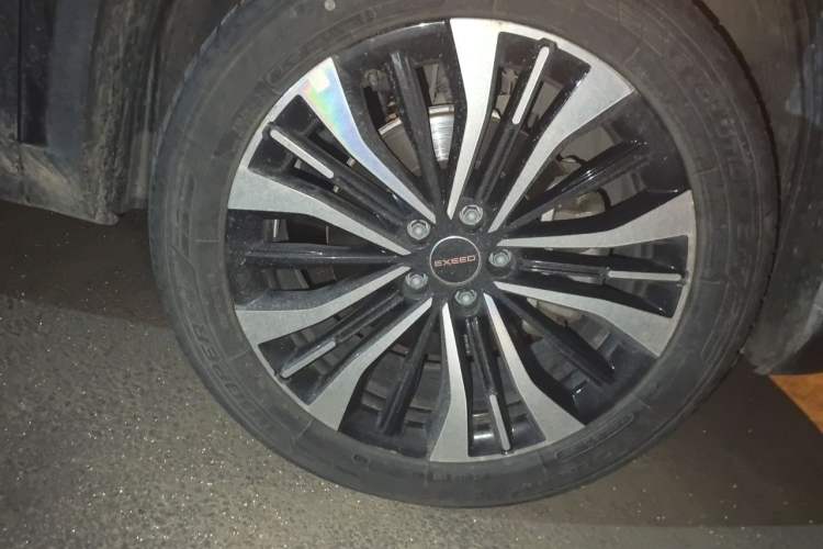 Used EXEED Lingyun 2024 300T Two-Wheel Drive Starlight Edition Right Front Wheel Hub