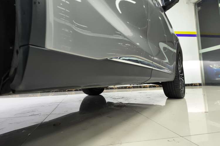 Used EXEED Lingyun 2024 300T Two-Wheel Drive Starlight Edition Right Side Sill