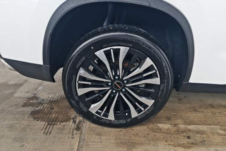 Used EXEED Lingyun 2024 400T Two-Wheel-Drive King Edition Exterior 5