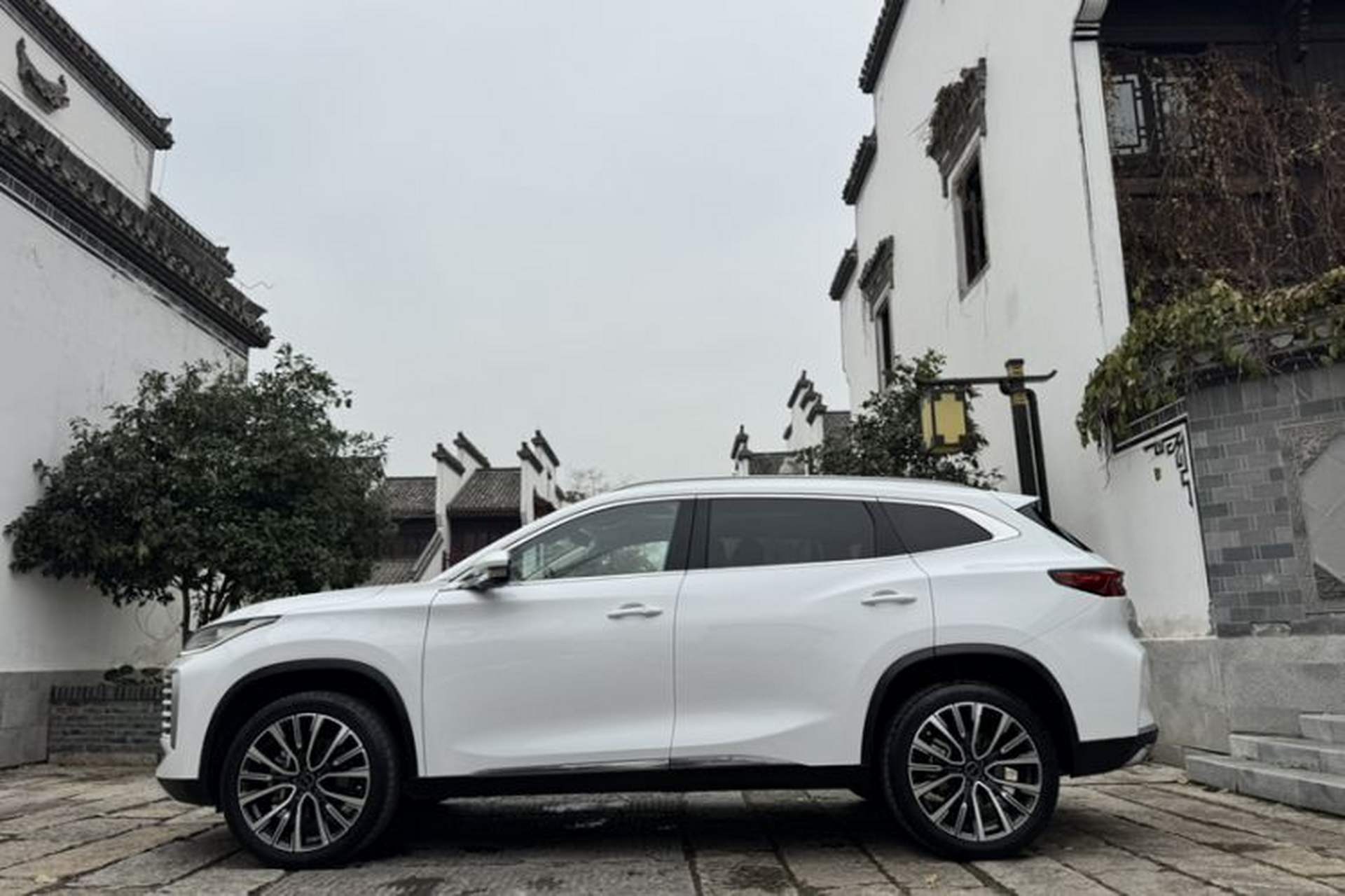 Used EXEED Lingyun 2024 400T Two-Wheel-Drive Star Prestige Edition Exterior 5