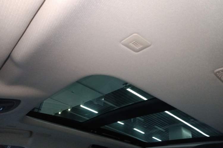 Used EXEED Lingyun 2024 400T Four-Wheel Drive International Version Headliner