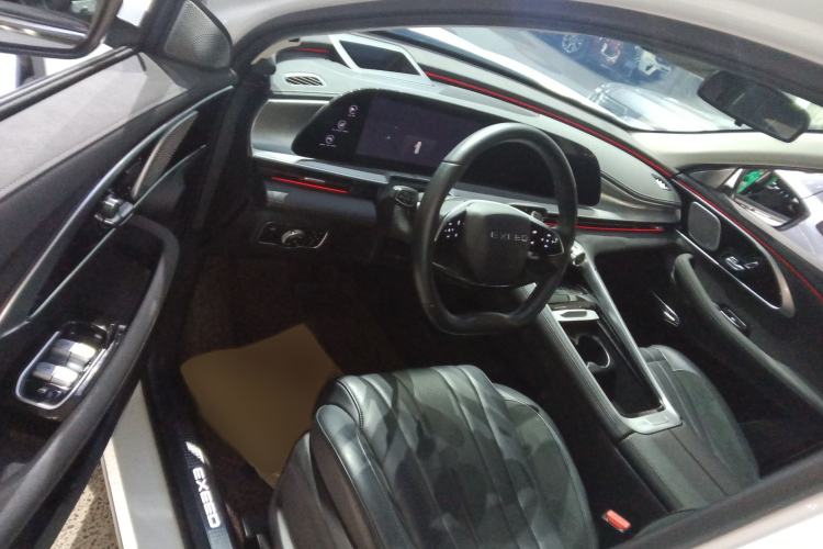 Used EXEED Lingyun 2024 400T Four-Wheel Drive International Version Interior 3