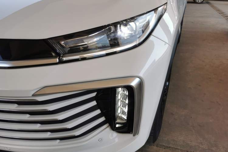 Used EXEED Lingyun 2024 300T Two-Wheel Drive Starlight Edition Left Front Headlight