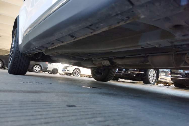 Used EXEED Lingyun 2024 300T Two-Wheel Drive Starlight Edition Right Side Sill