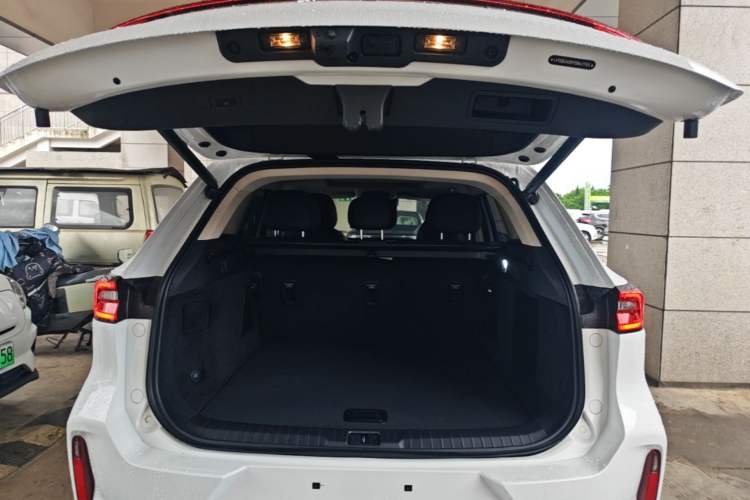 Used EXEED Lingyun 2024 400T Two-Wheel-Drive Star Prestige Edition Trunk