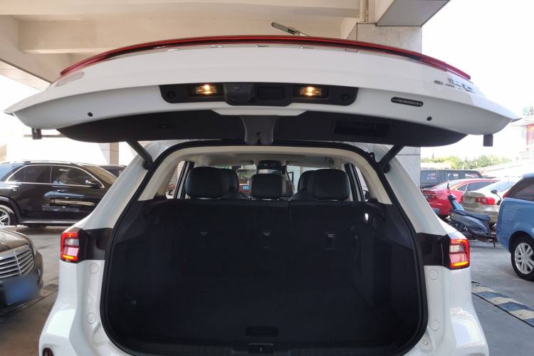 Used EXEED Lingyun 2024 300T Two-Wheel Drive Starlight Edition Trunk