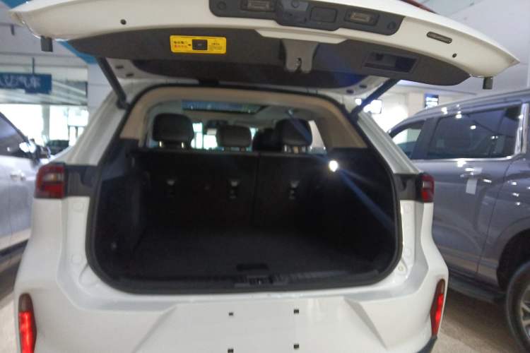 Used EXEED Lingyun 2024 400T Four-Wheel Drive International Version Trunk