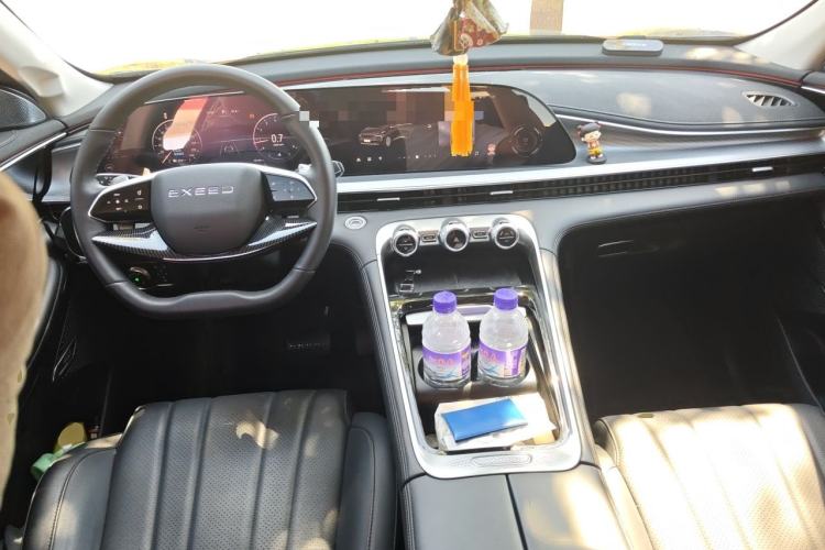 Used EXEED Lingyun 2025 300T Two-Wheel Drive Starry Edition Center Console