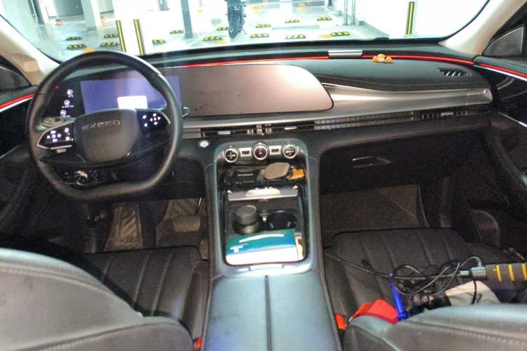 Used EXEED Lingyun 2025 400T Four-Wheel Drive Star Prestige Edition Center Console