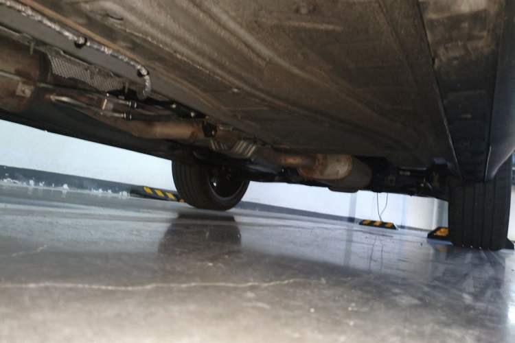 Used EXEED Lingyun 2025 400T Four-Wheel Drive Star Prestige Edition Chassis Front Left