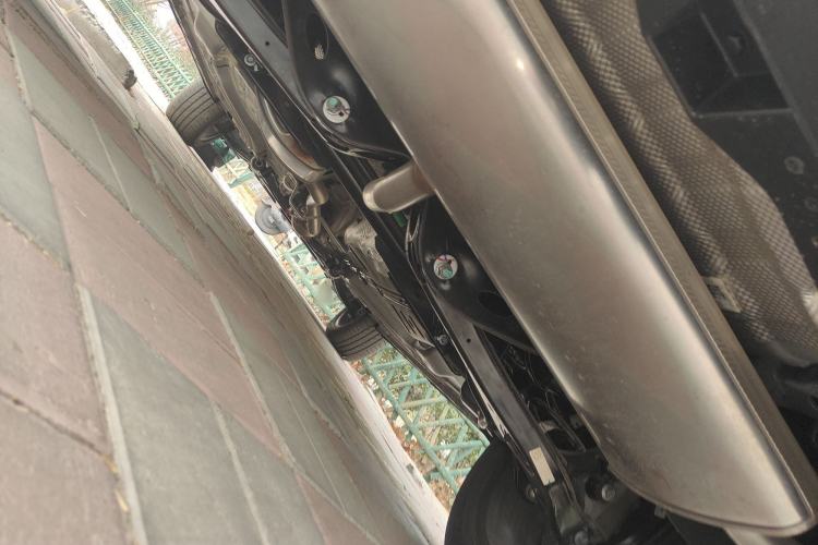 Used EXEED Lingyun 2025 Model 300T Two-Wheel-Drive Moonlit Night Edition Chassis Rear
