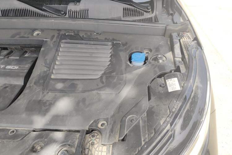 Used EXEED Lingyun 2025 300T Two-Wheel Drive Starry Edition Engine Bay Left