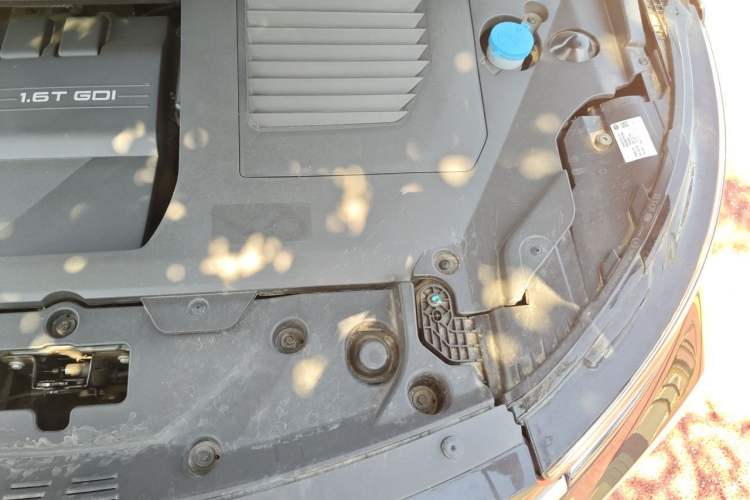 Used EXEED Lingyun 2025 300T Two-Wheel Drive Starry Edition Engine Bay Left