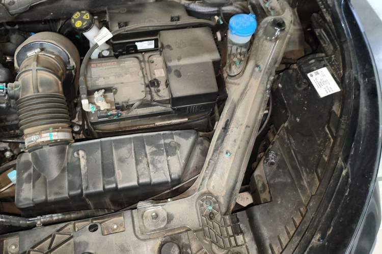 Used EXEED Lingyun 2025 400T Four-Wheel Drive Star Prestige Edition Engine Bay Left