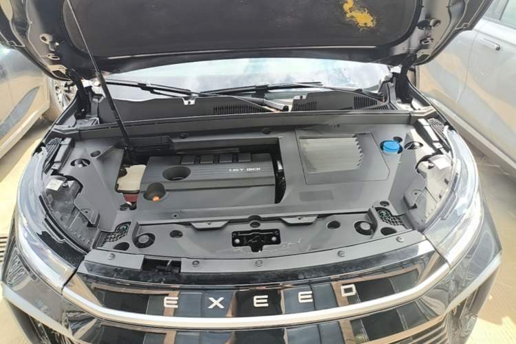 Used EXEED Lingyun 2025 300T Two-Wheel Drive Starry Edition Engine Bay
