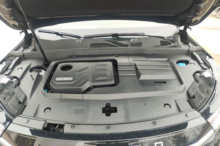 Used EXEED Lingyun 2025 400T Four-Wheel Drive Star Prestige Edition Engine Bay
