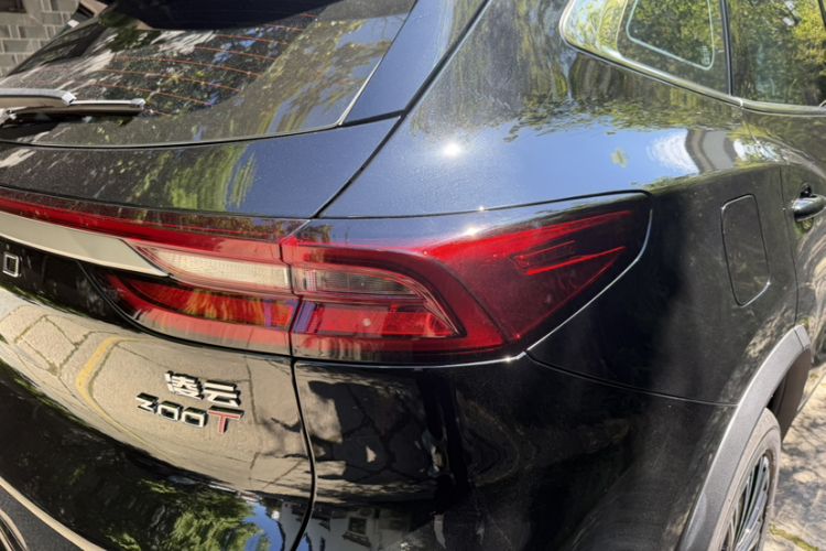 Used EXEED Lingyun 2025 300T Two-Wheel Drive Starry Edition Exterior 2