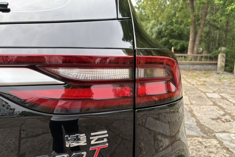 Used EXEED Lingyun 2025 300T Two-Wheel Drive Starry Edition Exterior 3